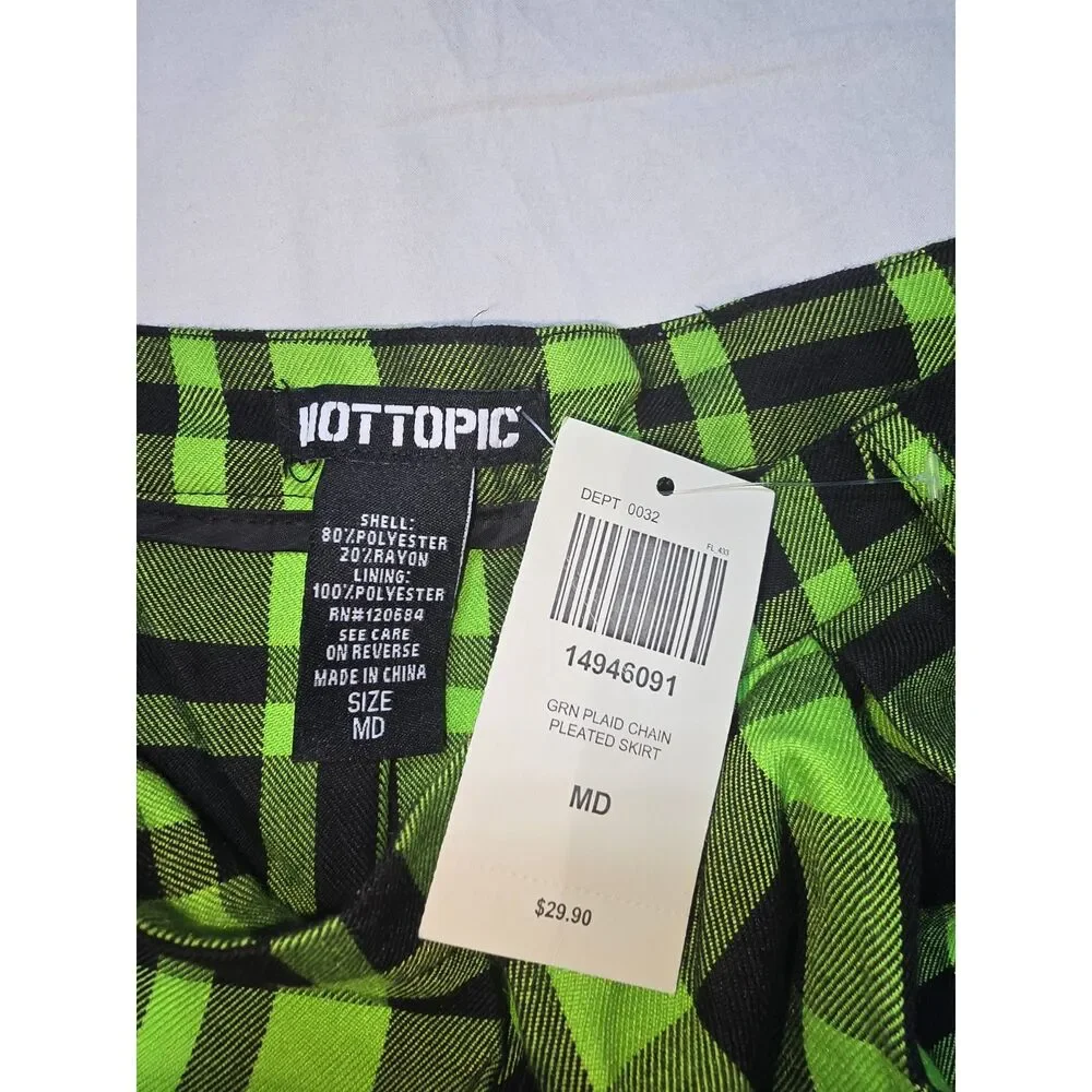 Hot Topic Green Plaid Chain Pleated Skirt - Size Medium - NWT - 86